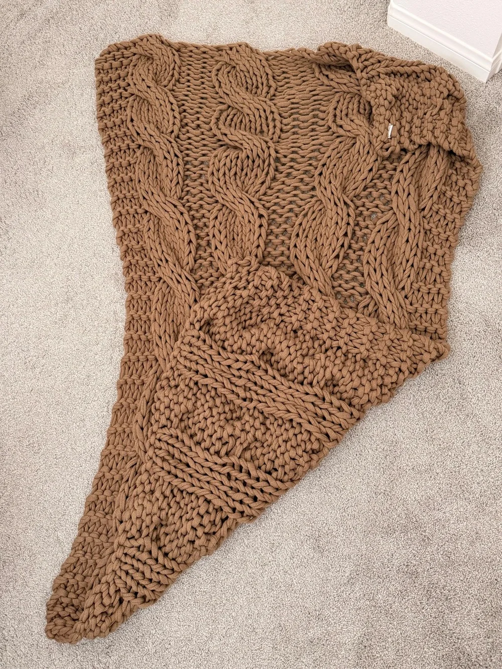 Pottery Barn Colossal Hand Knit Throw Blanket - Brown